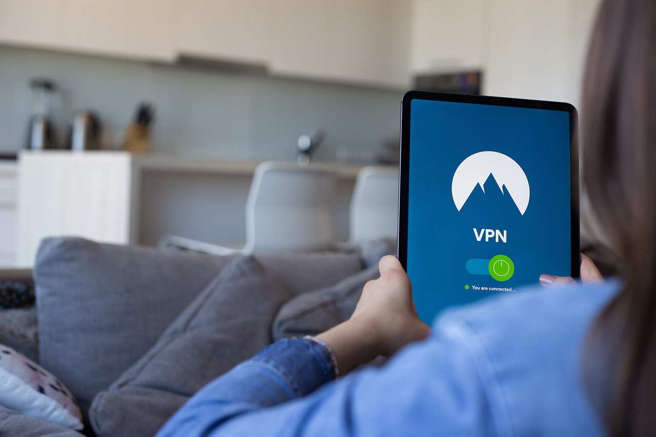 How to Stay Safe on Public Wi-Fi Networks